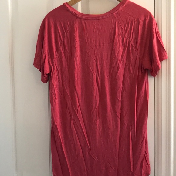 American Eagle V-Neck Pink Shirt Size Small - Picture 2 of 5
